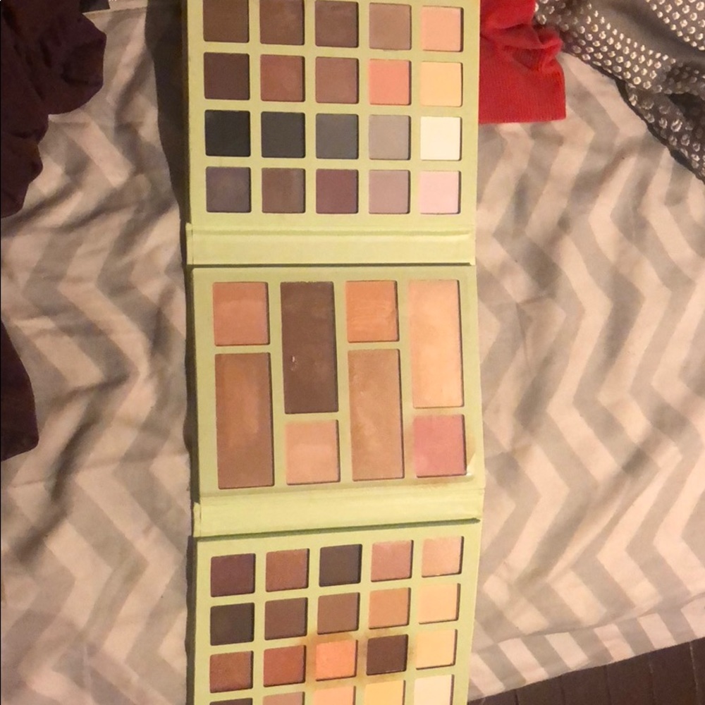 Pixie Perfect Beauty Kit - Picture 2 of 2